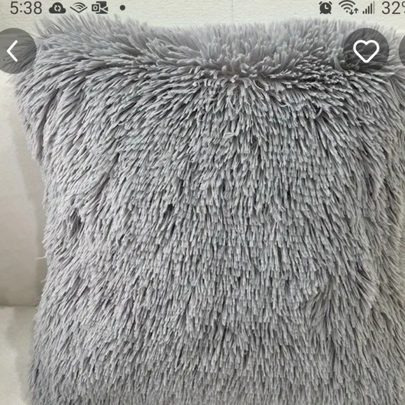 Add a Touch of Luxury to Your Home with these Faux Fur Throw Pillow Cover 16x16 - Picture 5 of 8